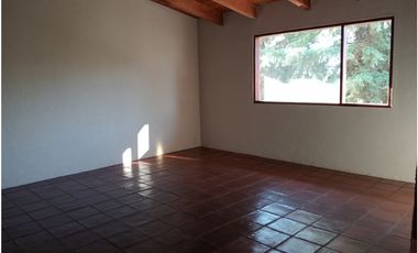 CASA EN RENTA CIRCUITO AVANDARO