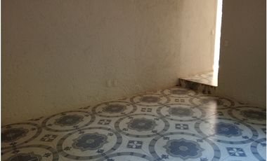 CASA EN RENTA CIRCUITO AVANDARO
