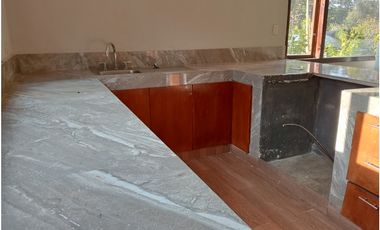 CASA EN RENTA CIRCUITO AVANDARO