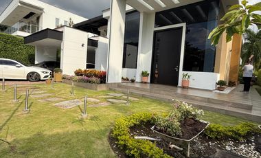Bosques De Normandia Casa En Venta 5 Habitaciones 2 Niveles 384m2 Floridablamca, Santander Ml 15221