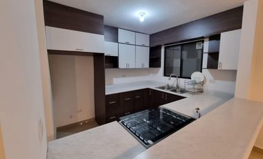 Casa en renta en privado Residencial Triana