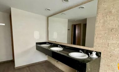 Renta de Local Comercial Interlomas