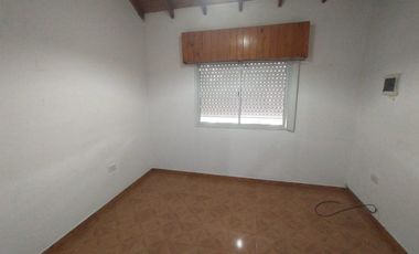 Casa PH en alquiler en Castelar Sur