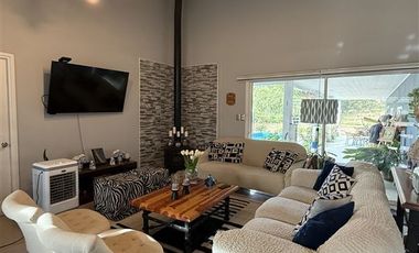 Casa en Venta en San Clemente, Mariposas, Casa en gran parcela con piscina