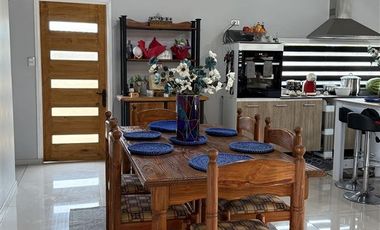 Casa en Venta en San Clemente, Mariposas, Casa en gran parcela con piscina