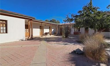 Arriendo Casa a  pasos plaza Vicuña Elqui