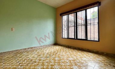 Casa en esquina con terreno de 490 m2 en COITA en VENTA