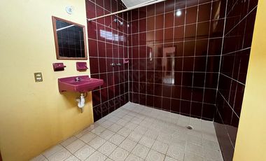 Casa en esquina con terreno de 490 m2 en COITA en VENTA