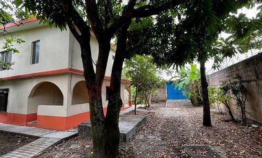 Casa en esquina con terreno de 490 m2 en COITA en VENTA