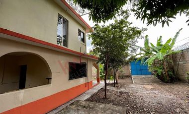 Casa en esquina con terreno de 490 m2 en COITA en VENTA