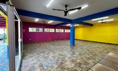 Local comercial en RENTA para RESTAURANT frente a PREPA 1, cerca de TORRE CHIAPAS