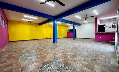 Local comercial en RENTA para RESTAURANT frente a PREPA 1, cerca de TORRE CHIAPAS