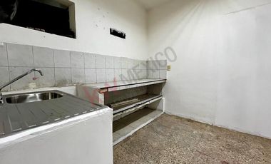 Local comercial en RENTA para RESTAURANT frente a PREPA 1, cerca de TORRE CHIAPAS