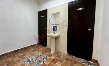 Local comercial en RENTA para RESTAURANT frente a PREPA 1, cerca de TORRE CHIAPAS