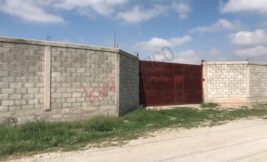 ¡Invierte en un terreno estratégico a solo 800 m de la carretera Torreón-Matamoros!