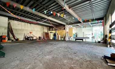 Local comercial en RENTA a un costado de UNIACH ORIENTE en BOULEVARD PRINCIPAL