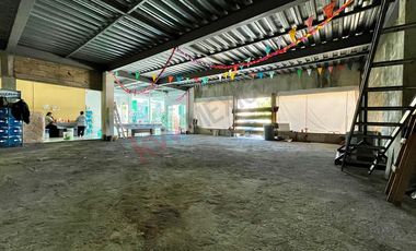 Local comercial en RENTA a un costado de UNIACH ORIENTE en BOULEVARD PRINCIPAL