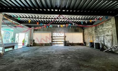 Local comercial en RENTA a un costado de UNIACH ORIENTE en BOULEVARD PRINCIPAL