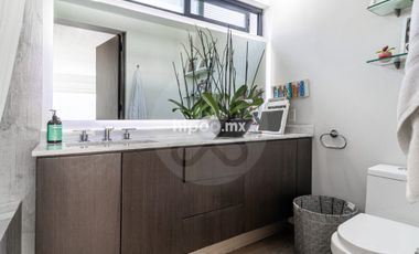 Casa en condominio en venta en Lomas de Bezares