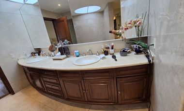 Preciosa casa en Bosques de las Lomas, privada .  Renta