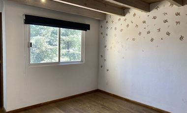 Frente al Grand San Francisco, recién remodelada!