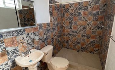 CASA EN VENTA CON RECAMARAS EN PB RESIDENCIAL DEL VALLE  AL PONIENTE DE AGS.