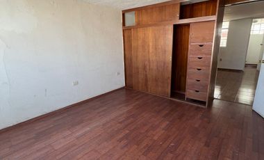 CASA EN VENTA CON RECAMARAS EN PB RESIDENCIAL DEL VALLE  AL PONIENTE DE AGS.