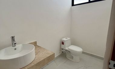 CASA EN VENTA DE 3 HABITACIONES Y ALBERCA EN PRIVADA CON AMENIDADES, ZENDERA