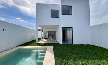 CASA EN VENTA DE 3 HABITACIONES Y ALBERCA EN PRIVADA CON AMENIDADES, ZENDERA