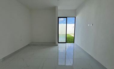 CASA EN VENTA DE 3 HABITACIONES Y ALBERCA EN PRIVADA CON AMENIDADES, ZENDERA