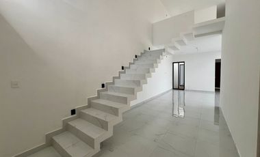 CASA EN VENTA DE 3 HABITACIONES Y ALBERCA EN PRIVADA CON AMENIDADES, ZENDERA