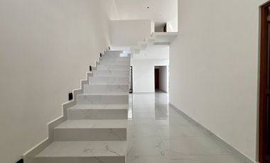 CASA EN VENTA DE 3 HABITACIONES Y ALBERCA EN PRIVADA CON AMENIDADES, ZENDERA