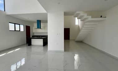 CASA EN VENTA DE 3 HABITACIONES Y ALBERCA EN PRIVADA CON AMENIDADES, ZENDERA