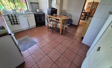 Casa en Arriendo en Avenida María Dolores 2361