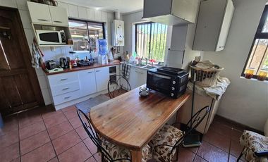 Casa en Arriendo en Avenida María Dolores 2361