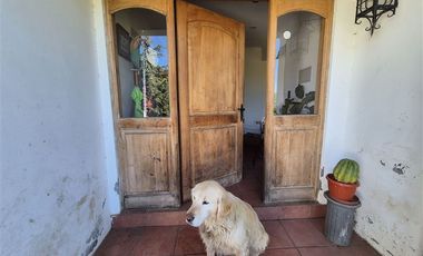 Casa en Arriendo en Avenida María Dolores 2361