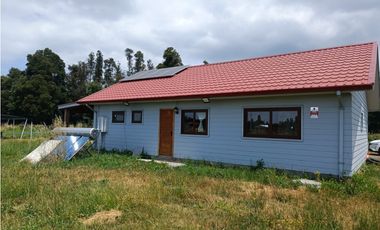 SE VENDE CASA EN PARCELA A 5 KILÓMETROS DE LOS NGELES