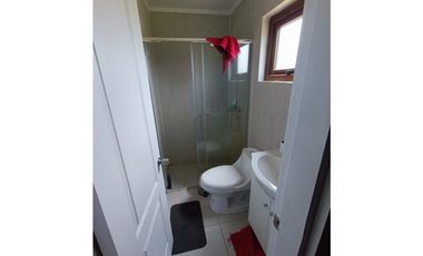 SE VENDE CASA EN PARCELA A 5 KILÓMETROS DE LOS NGELES