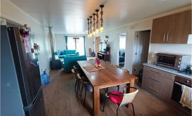 SE VENDE CASA EN PARCELA A 5 KILÓMETROS DE LOS NGELES