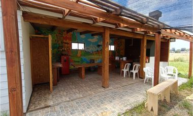 SE VENDE CASA EN PARCELA A 5 KILÓMETROS DE LOS NGELES