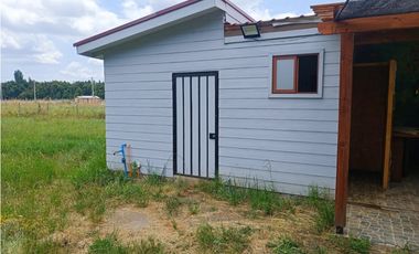 SE VENDE CASA EN PARCELA A 5 KILÓMETROS DE LOS NGELES