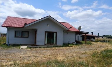 SE VENDE CASA EN PARCELA A 5 KILÓMETROS DE LOS NGELES