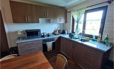 SE VENDE CASA EN PARCELA A 5 KILÓMETROS DE LOS NGELES