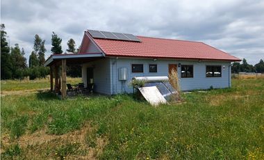 SE VENDE CASA EN PARCELA A 5 KILÓMETROS DE LOS NGELES