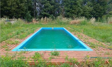 SE VENDE CASA EN PARCELA A 5 KILÓMETROS DE LOS NGELES