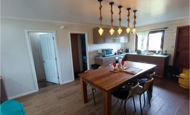 SE VENDE CASA EN PARCELA A 5 KILÓMETROS DE LOS NGELES