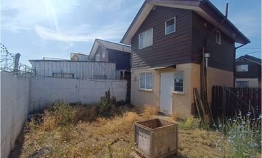 SE VENDE CASA SECTOR PARQUE LAUQUÉN
