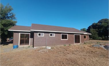 SE VENDE CASA NUEVA EN PARCELA A 4 KILÓMETROS DE LOS NGELES