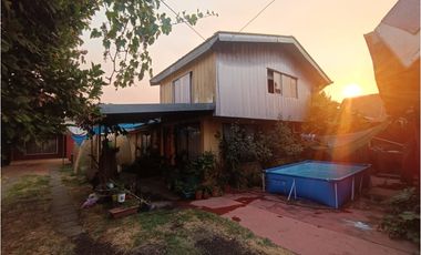 SE VENDE PROPIEDAD CON 3 CASAS EN CALLE LATORRE