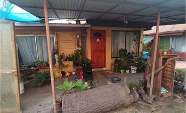 SE VENDE PROPIEDAD CON 3 CASAS EN CALLE LATORRE